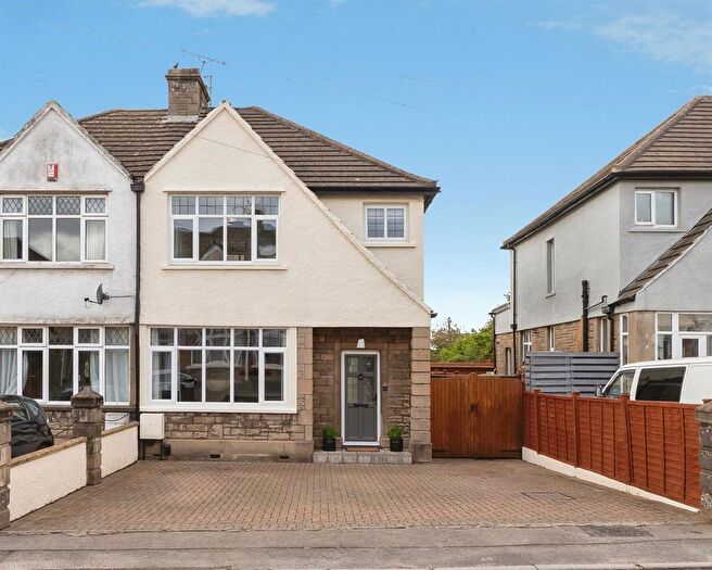 3 Bedroom Semi-Detached House For Sale In Beechwood Avenue, Hanham, Bristol, BS15