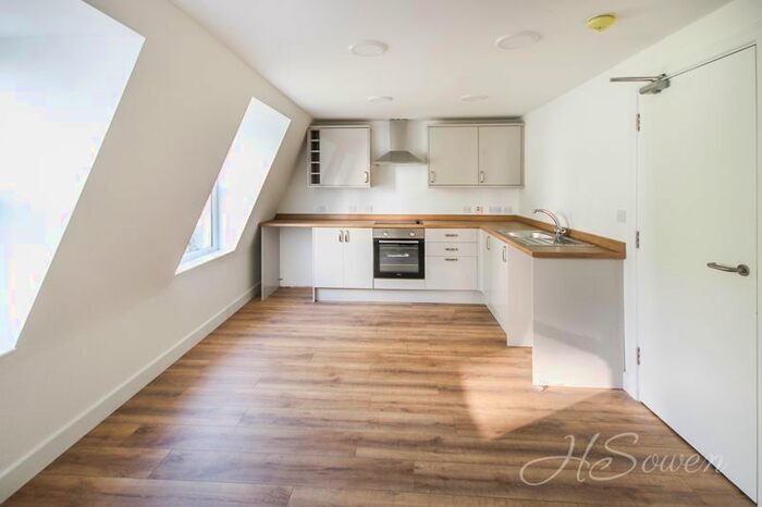 1 Bedroom Flat To Rent In Tor Hill Road, Torquay, TQ2