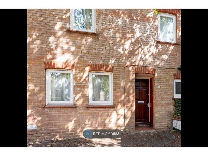 3 Bedroom Terraced House To Rent In Minerva Way, Cambridge, CB4