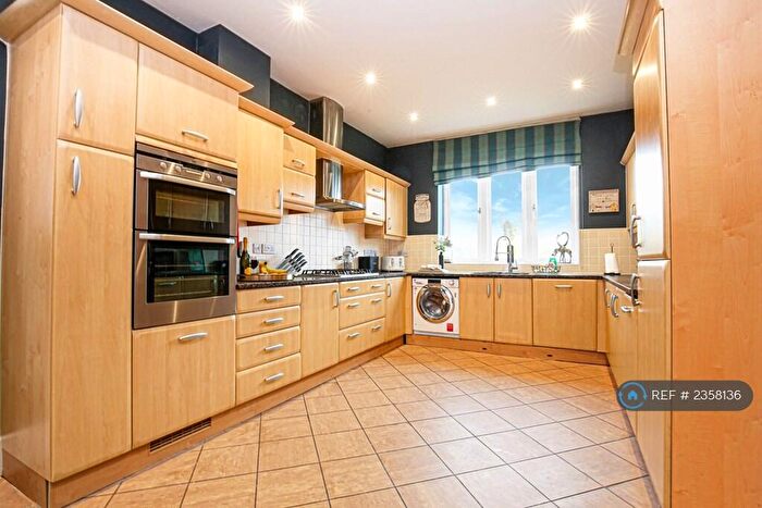 5 Bedroom Detached House To Rent In Kingswear Drive, Broughton, Milton Keynes, MK10