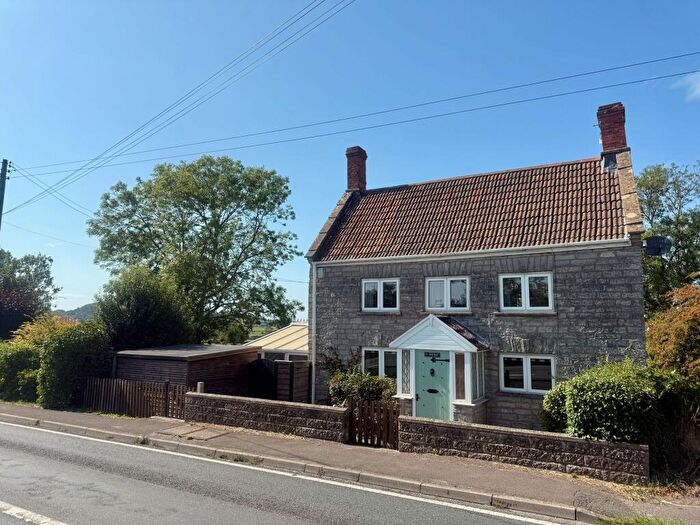 4 Bedroom Detached House For Sale In Glastonbury Road, West Pennard, BA6