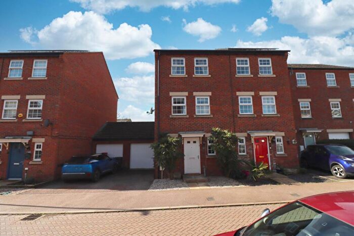 3 Bedroom Semi Detached House To Rent In Charter Court, Rothwell, NN14