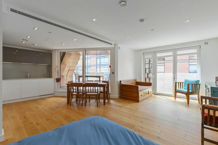 1 Bedroom Flat To Rent In Palace View, Lambeth High Street, London, SE1