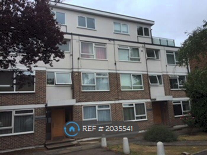 2 Bedroom Flat To Rent In Station Road, New Barnet, Barnet, EN5