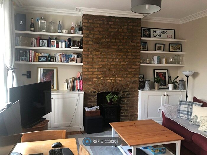 2 Bedroom Flat To Rent In Werter Road, London, SW15