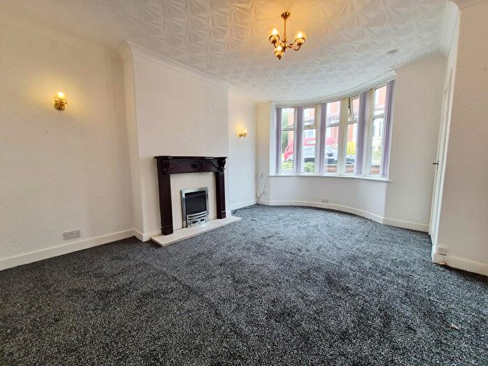 3 Bedroom House To Rent In Livingstone Road, BB2