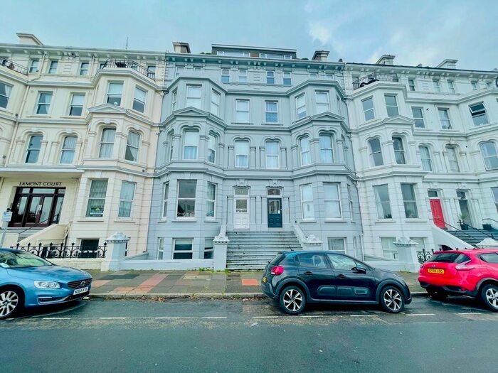 2 Bedroom Flat To Rent In Wilmington Square, Eastbourne, BN21