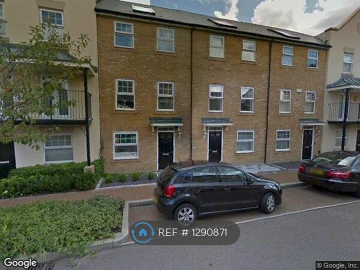 4 Bedroom Terraced House To Rent In Renwick Drive, Bromley BR2
