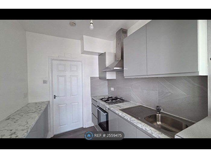 4 Bedroom Terraced House To Rent In Princes Avenue, London, NW9