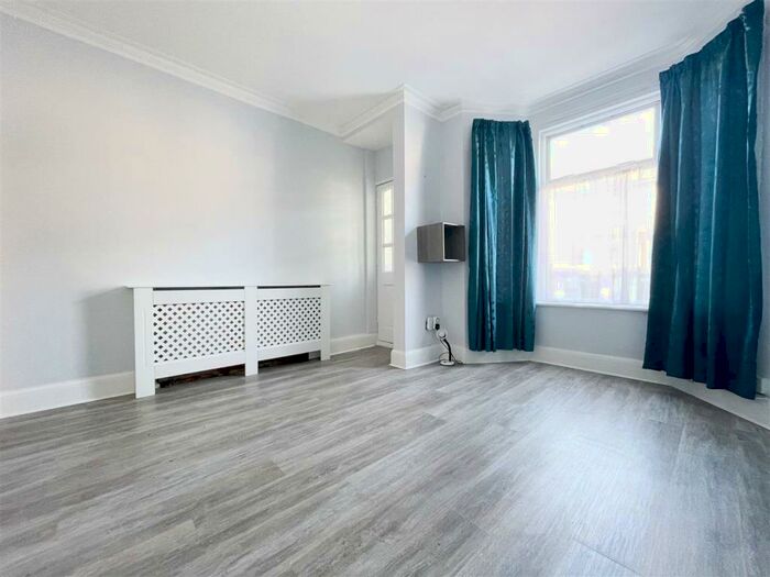 3 Bedroom House To Rent In East Street, South Stifford, Grays, RM20