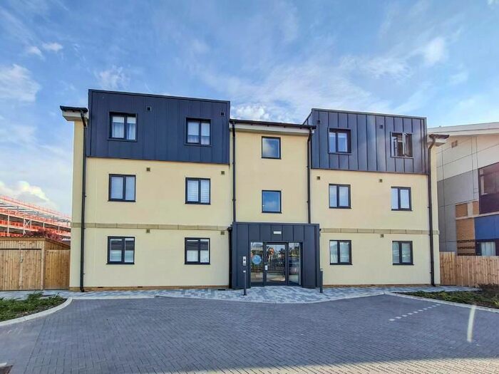 2 Bedroom Flat To Rent In Serbert Close, Portishead, Bristol, BS20