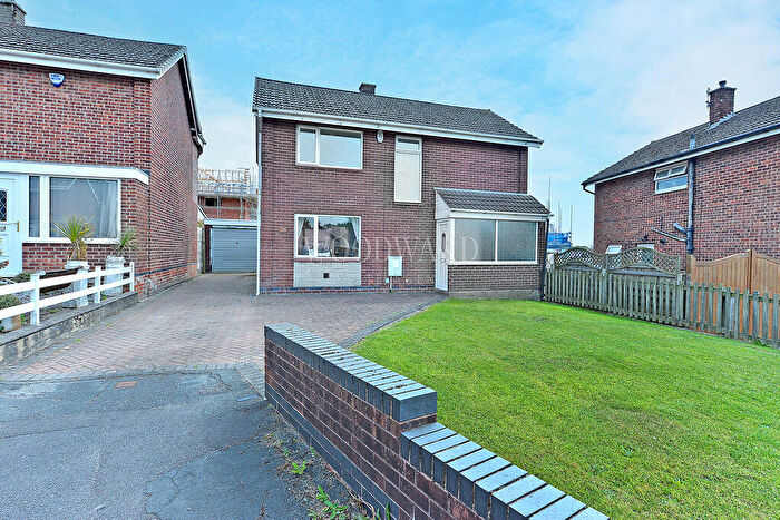3 Bedroom Detached House For Sale In Honeyfield Drive, Ripley, DE5