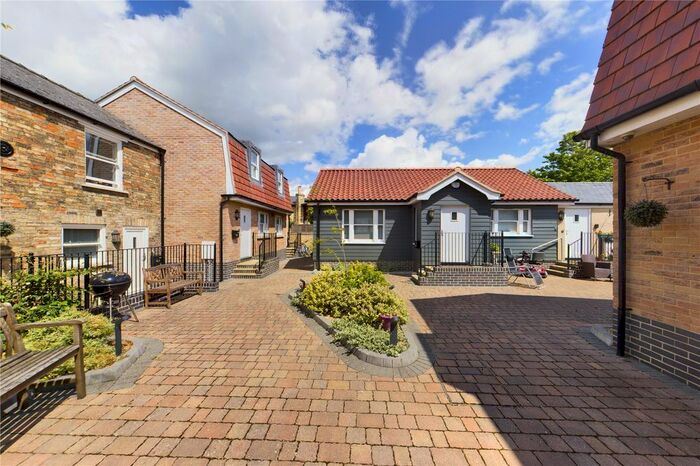 1 Bedroom Bungalow To Rent In West Street, St. Ives, Cambridgeshire, PE27