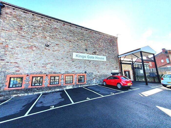 2 Bedroom Apartment For Sale In Church Road, Kingswood, Bristol, BS15