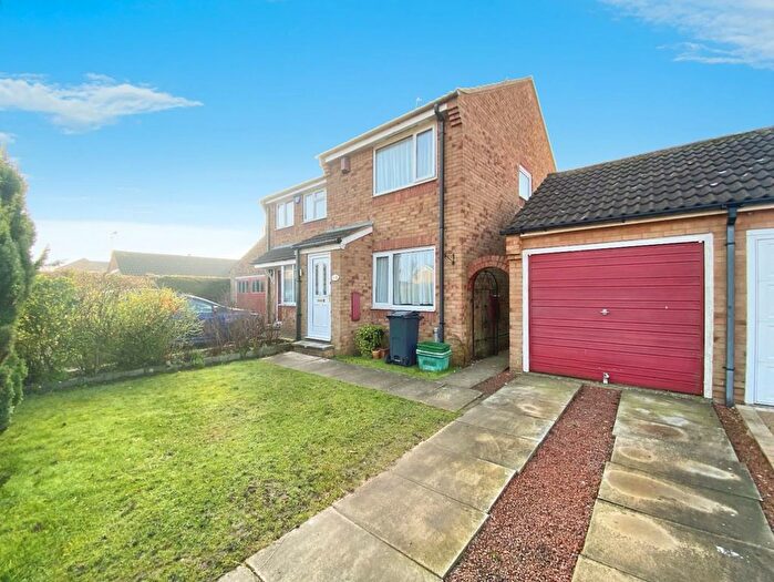 2 Bedroom Semi-Detached House To Rent In Kirkcroft, Wigginton, York, YO32