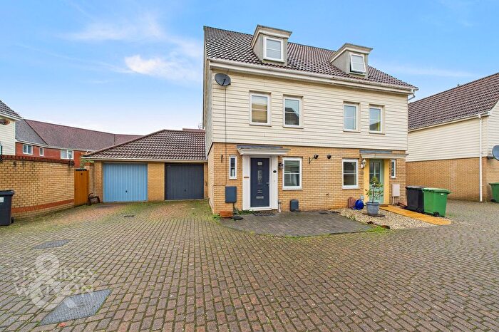 3 Bedroom Town House To Rent In Silvo Road, Queens Hill, Norwich, NR8