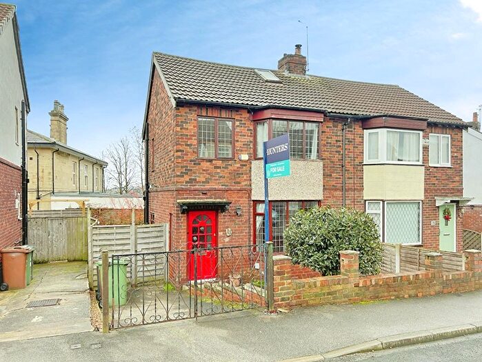 2 Bedroom Semi-Detached House To Rent In Hawthorn Grove, Rodley, LS13