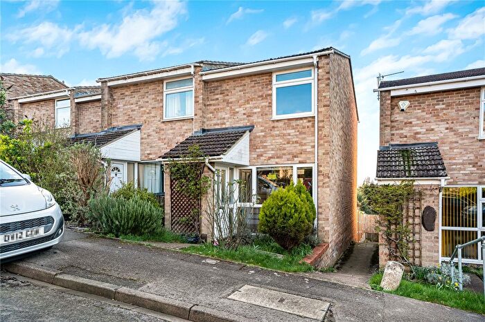 2 Bedroom End Terrace House For Sale In Turner Close, Oxford, OX4