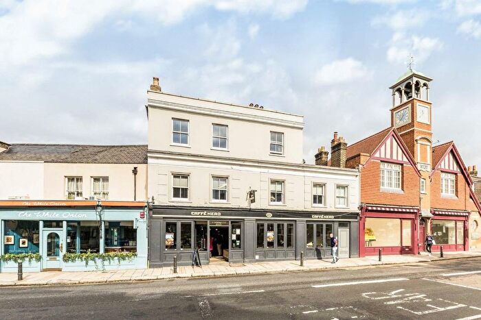 1 Bedroom Flat To Rent In High Street Wimbledon, London, SW19