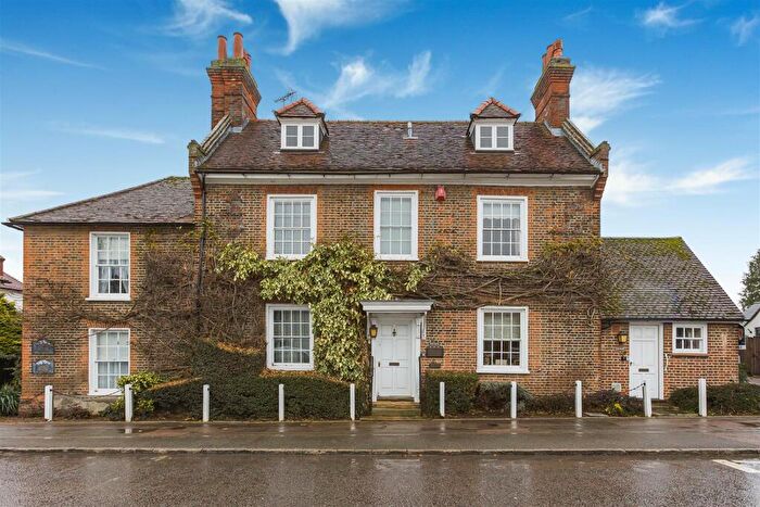 2 Bedroom Flat For Sale In High Street, Codicote, Hitchin, SG4