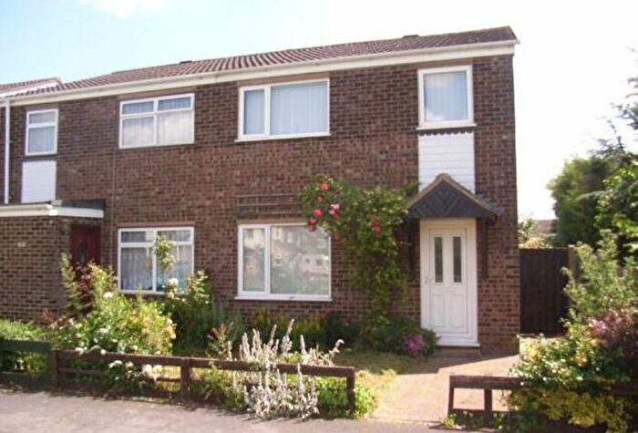 3 Bedroom House To Rent In Hemingway Drive, Bicester, OX26