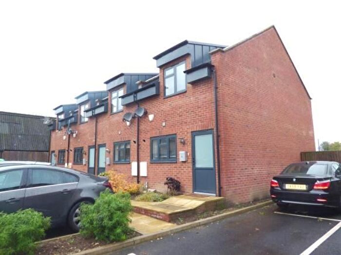 2 Bedroom Property To Rent In - Whippendell Road, Watford, WD18