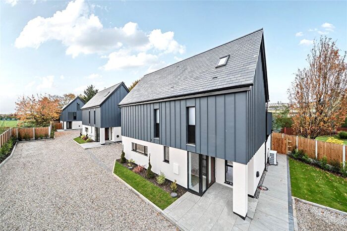 4 Bedroom Detached House For Sale In Penlan, Kingfield Green, Woking, GU22