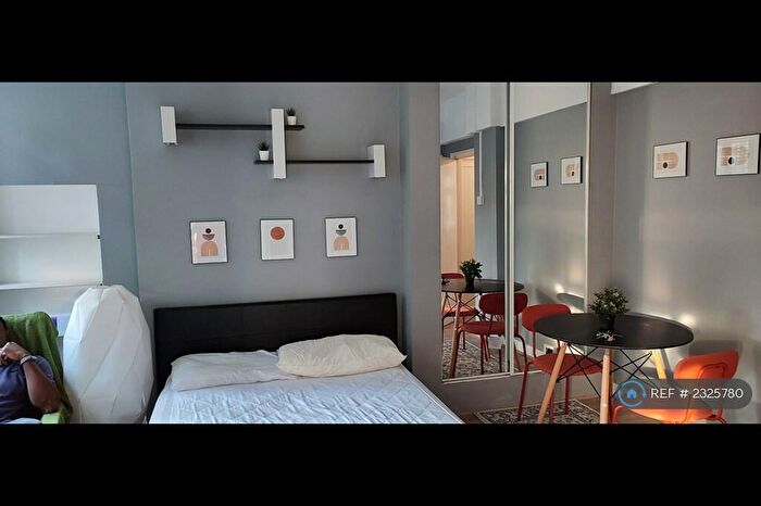 Studio To Rent In St. Marys Estate, London, SE16