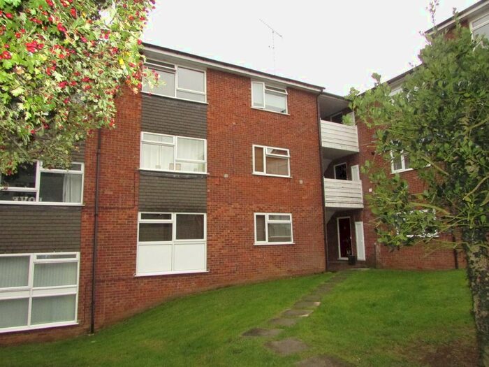 2 Bedroom Flat To Rent In Woburn Close, Stevenage, SG2