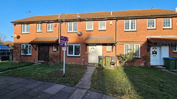 3 Bedroom House To Rent In Rollesby Way, Thamesmead, SE28
