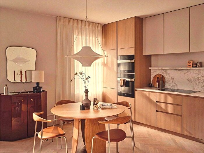 2 Bedroom Flat For Sale In Newton Road, London, W2