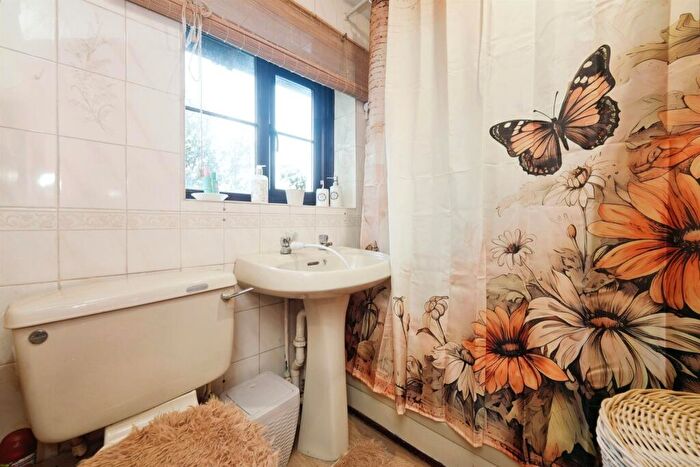 2 Bedroom Semi-Detached House For Sale In Oaktree Crescent, Bradley Stoke, Bristol, BS32