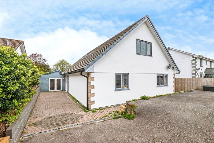 4 Bedroom Bungalow For Sale In North Pool Road, Redruth, Cornwall, TR15