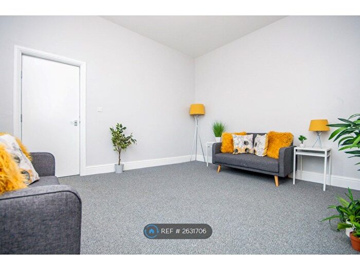 1 Bedroom Flat To Rent In Rochdale Road, Bacup, OL13