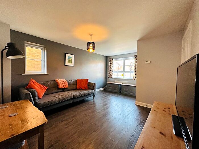 3 Bedroom Semi-Detached House For Sale In Riverside Avenue, Barlby, Selby, YO8