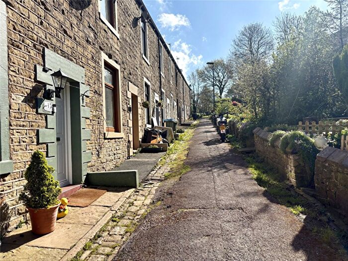 2 Bedroom Terraced House To Rent In Alexandra Terrace, Oldham, Greater Manchester, OL4