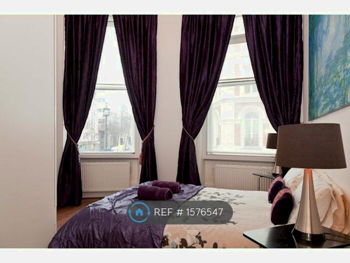 2 Bedroom Flat To Rent In Garrick Street, London, WC2E