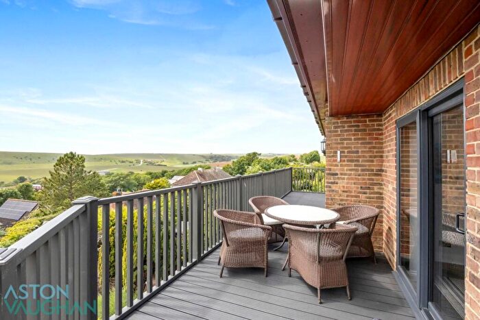 4 Bedroom Detached House For Sale In Wanderdown Road, Ovingdean, BN2