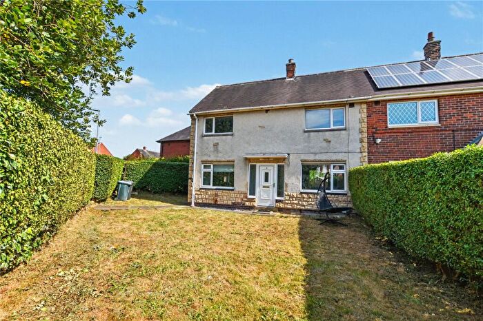 3 Bedroom Semi-Detached House For Sale In Deansway, Morley, Leeds, West Yorkshire, LS27