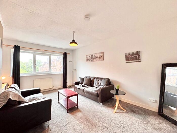 3 Bedroom Flat To Rent In Thornwood Avenue, Thornwood, Glasgow, G11