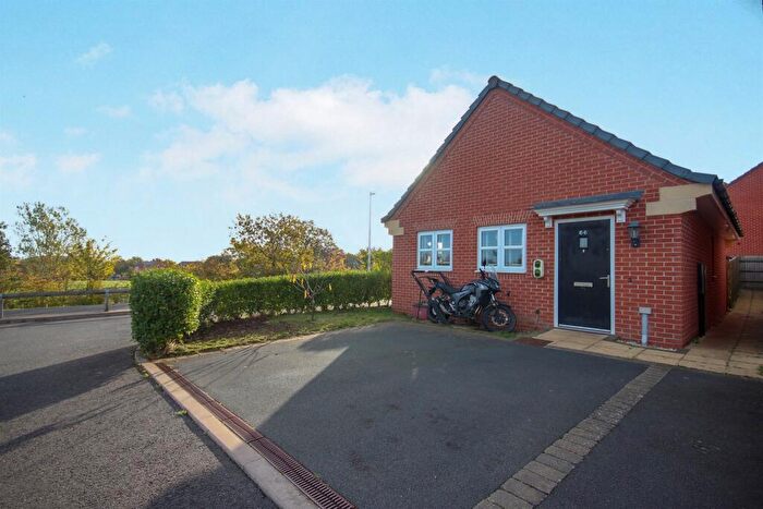 1 Bedroom Detached Bungalow For Sale In Yardley Way, Bishops Tachbrook, Leamington Spa, CV33