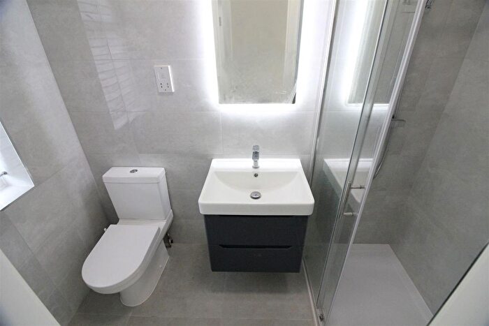 Studio To Rent In Kingsley Road, Hounslow, TW3