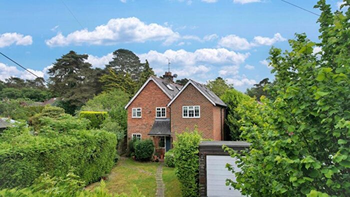 4 Bedroom Detached House For Sale In Carlton Road, Headley Down, Hampshire, GU35