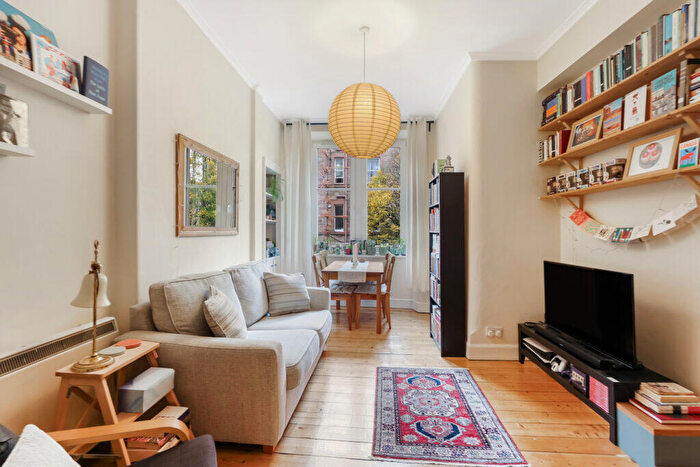 1 Bedroom Flat For Sale In / Bryson Road, Polwarth, Edinburgh, EH11