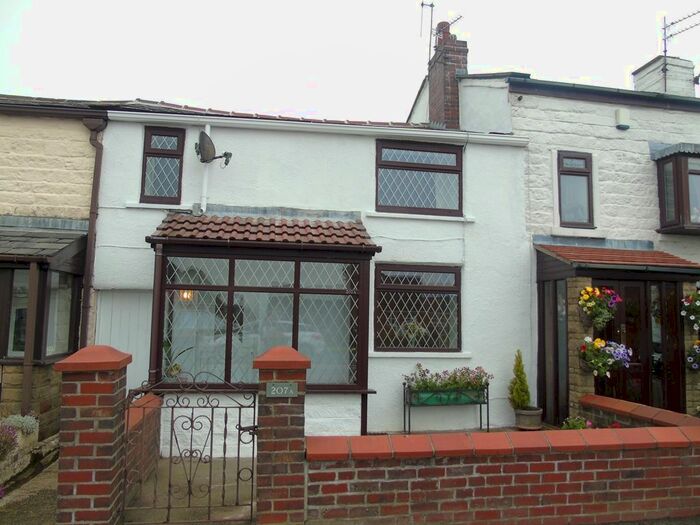 2 Bedroom Terraced House To Rent In Haslingden Road, Guide, Blackburn, BB1