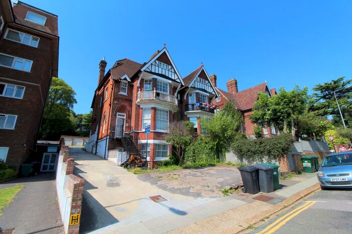 Studio To Rent In Highcroft Villas, Brighton, BN1