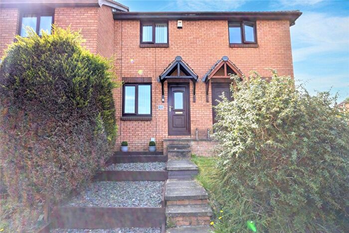 2 Bedroom Terraced House For Sale In Manor Farm Road, Crigglestone, Wakefield, West Yorkshire, WF4