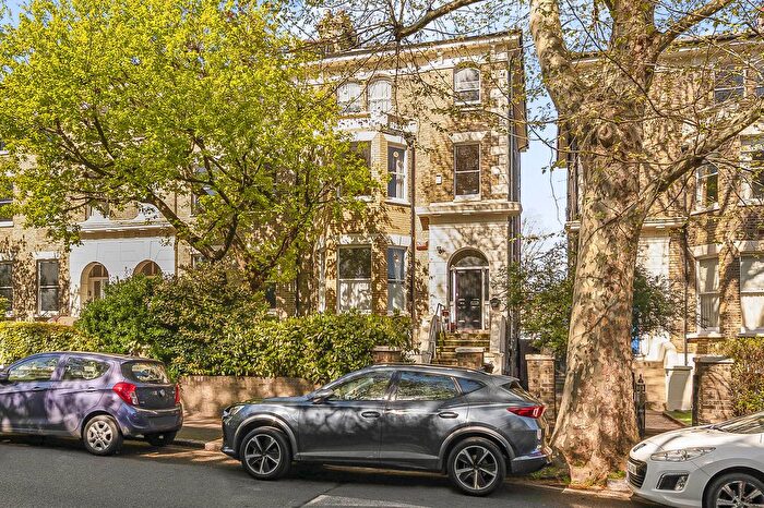 2 Bedroom Flat For Sale In Breakspears Road, London, SE4