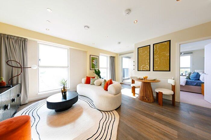 1 Bedroom Flat For Sale In Enfield, N18