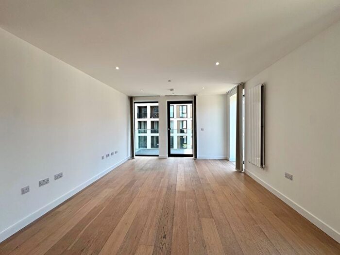 2 Bedroom Flat To Rent In Caravel House, Rendal Way, Royal Wharf, E16